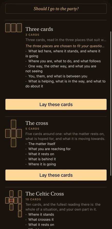 The spread picker listing three cards, the cross and the Celtic Cross
